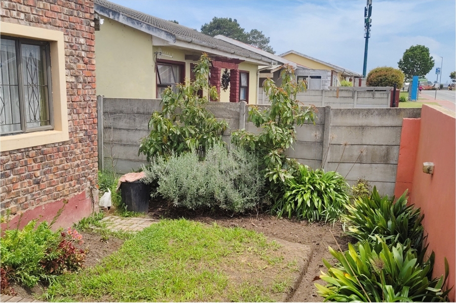 3 Bedroom Property for Sale in Pacaltsdorp Western Cape